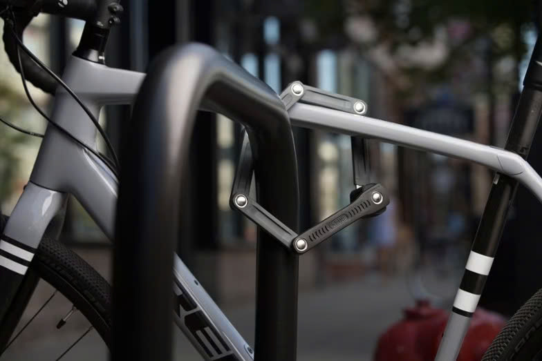 Bike helmets Store -Bike helmets Store z6332358997222 d9541ad793e540b7af087f46f30bd893